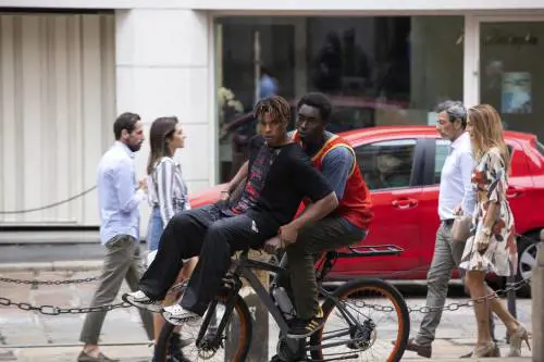 Arriva la serie "Zero", storie degli invisibili che vediamo ogni giorno