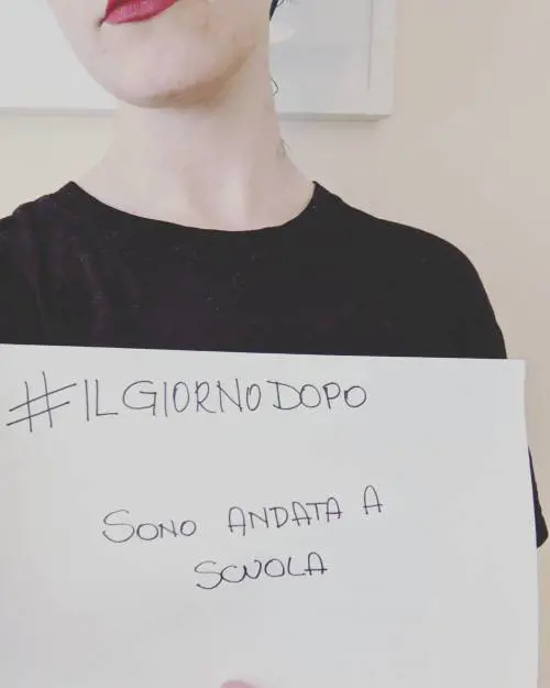 "Il giorno dopo andai a scuola". La lezione di Eva a Beppe Grillo