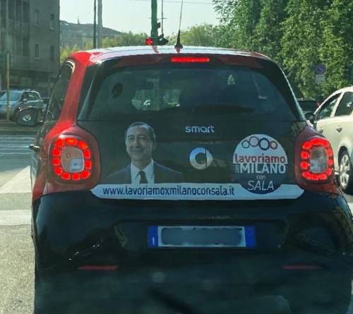 Sala penalizza le auto. "Ma le sue sono libere di girare"