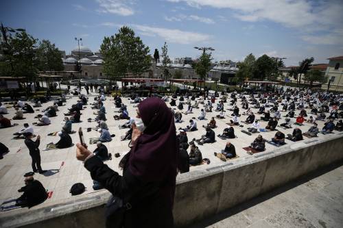 "Ecco come si vive assediati dall'Islam politico"