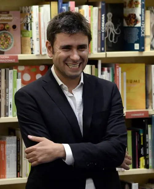 Dibba, il rivoluzionario che credeva in Conte. "Potevo fare il ministro nel suo governo ter"