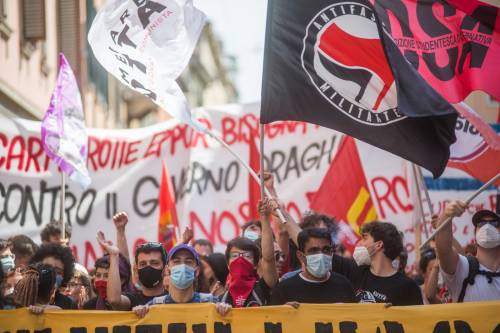 "Resistenza al fascismo". Scatta l'adunata rossa contro il nemico immaginario