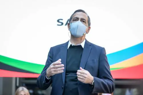 Gli italiani bocciano i sindaci giallorossi