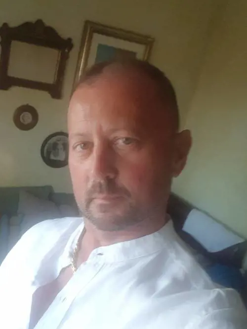 Medico accusato di essere no vax. La denuncia dei pazienti: "Dice frasi su Satana"