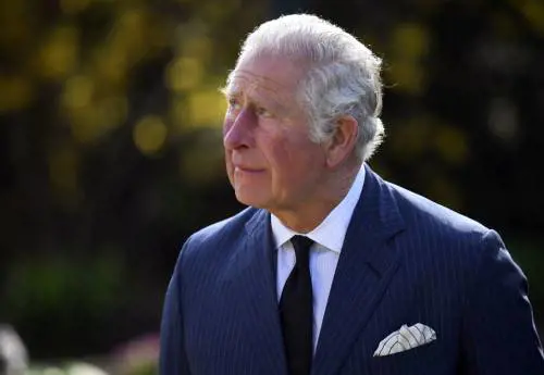 La monarchia snella di Carlo fa fuori Harry e Meghan