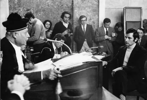 Finisce l'impunità: la Francia arresta 7 terroristi rossi in esilio dorato. Tre ancora in fuga