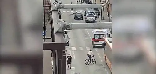 L'urlo della moglie, la pistola, l'inferno: cosa è successo nella gioielleria