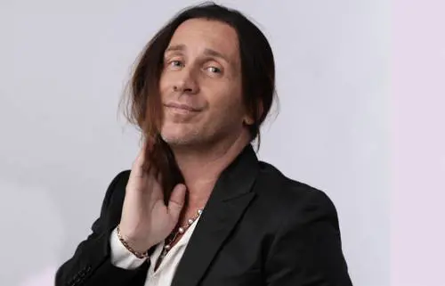 Povia: "Vi dico perché non vado più in tv. La politica? È finita con lui..."