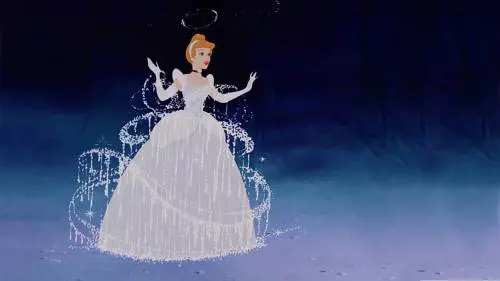 Un mondo dietro a Cenerentola: dalla vera storia agli stravolgimenti moderni