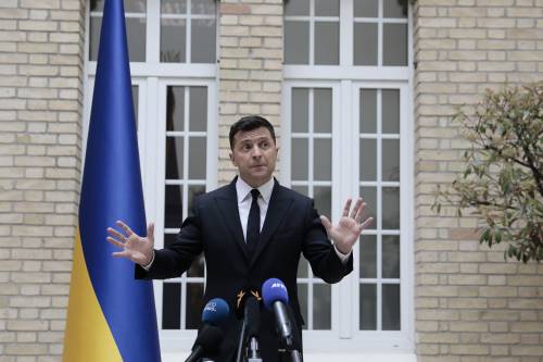 Lo strano triangolo diplomatico per la pace in Donbass