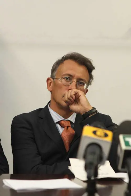 Veleni e corvi al Csm. Così il "pentito" Amara travolge i tribunali. E ora Cantone indaga sulla loggia Ungheria