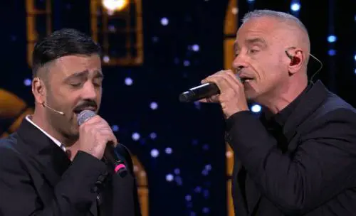 "Non vuole dirlo". Il bel gesto di Eros (svelato da Pio e Amedeo)