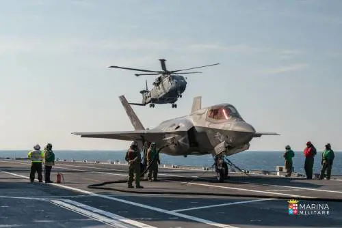 Nave Cavour rientra a Taranto abilitata a utilizzare gli F-35B