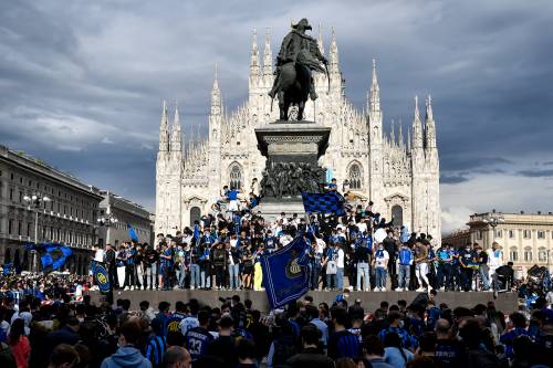 Folla e regole, se il consenso fa più paura del contagio