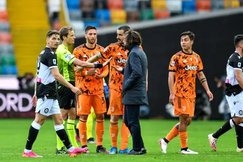 "I giocatori della Juve hanno accerchiato e condizionato l'arbitro". Ecco cos'è successo a Udine