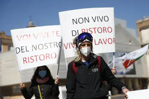 Autonomi a perdere. Sono 327mila in meno da inizio pandemia. I ristori dello Stato sono stati insufficienti