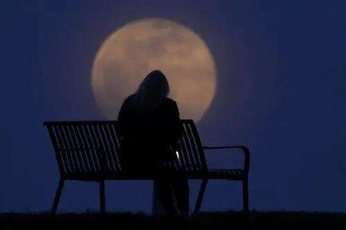 Dalla Superluna a Mercurio: tutti con il naso all'insù per osservare il cielo di maggio