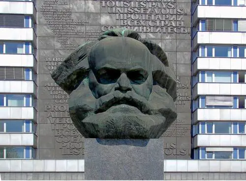 La sinistra coerente passa da Marx ai trapper