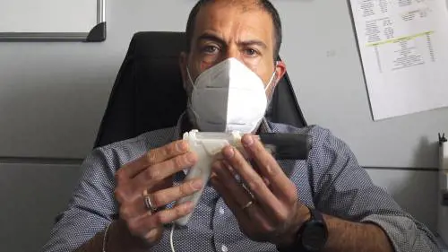 Covid e-vax, il vaccino made in Italy a base di Dna che si "spara" sottopelle 
