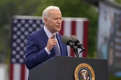 Biden chiede di liberalizzare i brevetti dei vaccini