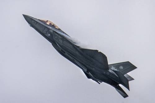 I nostri F-35 in missione in Estonia per garantire la "polizia aerea" Nato