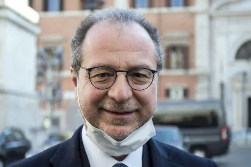 Riparte l'industria italiana: due Eurofighter in Kuwait