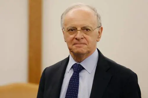 "Archiviare le querele a Sgarbi". Per Davigo è un momento no