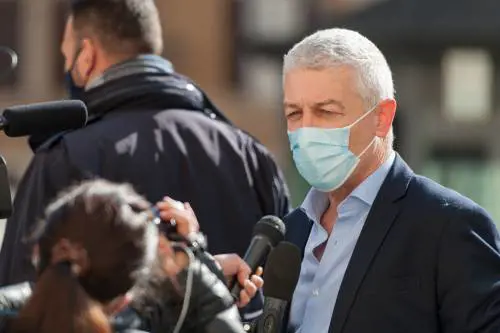 Stop al nuovo gruppo degli ex: Morra non vuole perdere la poltrona