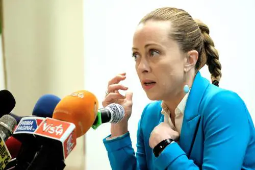 Comunali, prove di disgelo tra Meloni e Salvini