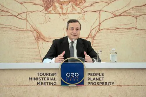 Le 3 date per l'addio al coprifuoco: ecco il piano di Draghi