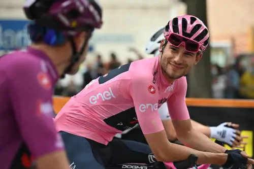 Giro d'Italia (Facebook)