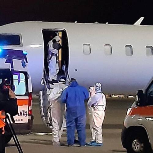 "In ospedale con l'ossigeno": i coniugi rientrati dall'India in gravi condizioni