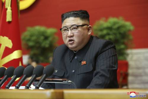 "Kim vieta jeans, abiti e film stranieri": cosa succede in Corea del Nord