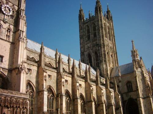 Regno Unito, la Chiesa pronta a cancellare i monumenti "razzisti"