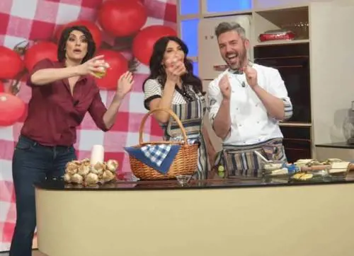 La prova del cuoco, il popolare chef svela: "Sono una trans"
