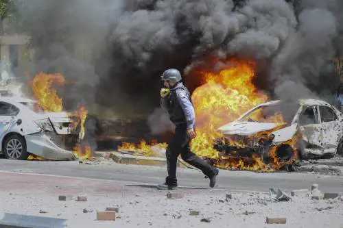 Ora Hamas bombarda Tel Aviv. Iran e Turchia soffiano sul fuoco
