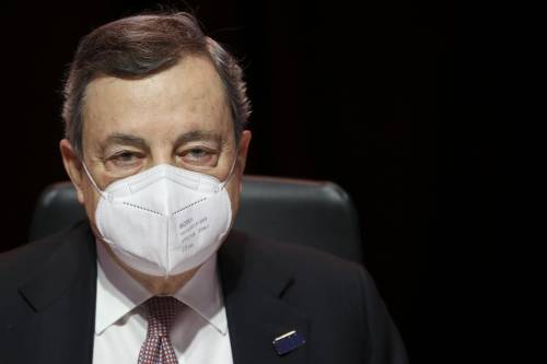 La cautela di Draghi sulle riaperture: "Approccio graduale. Riapriamo ai turisti grazie ai vaccini"