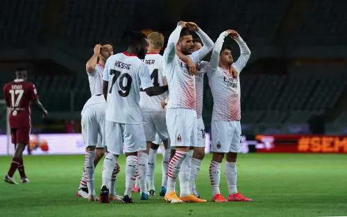 Il Milan di casa a Torino sa solo fare gol: sono 10 Champions a tre punti