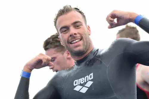 Superman e il bambino Greg oro nella 5 km, Matteo nei tuffi a 14 anni