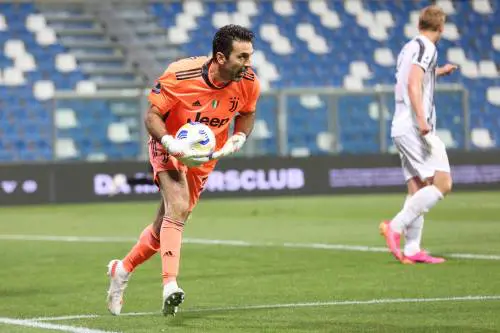 "Attrito, dopo un mese era già avvilito". Buffon svela il retroscena sulla Juve