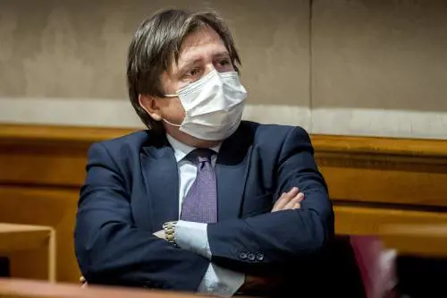 Lo strano stop ai tamponi, una firma inguaia Sileri