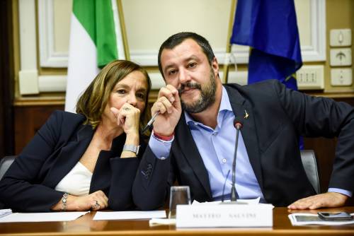 Salvini contro la Lamorgese: "Non sa controllare chi entra..."