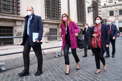 "Ci fa perdere soldi...". Veleno Pd contro Salvini