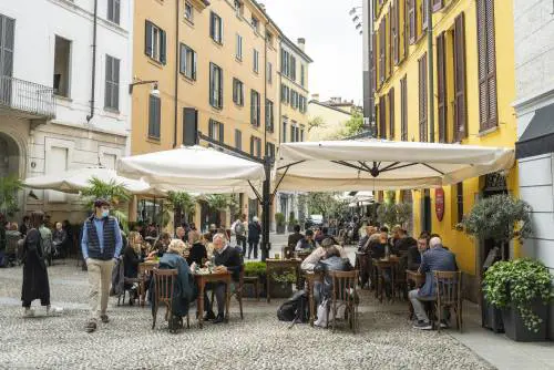 Caffè e matrimoni: la road map delle riaperture