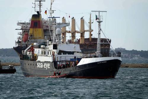 Lo schiaffo di Malta: Sea Eye fa rotta sull'Italia