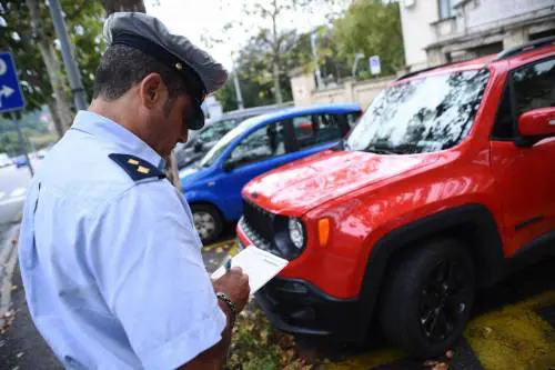 Rischio stangata per gli automobilisti: multe più care del 6%