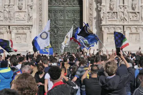 Festa scudetto per 4.500. Centro e movida presidiati contro gli assembramenti