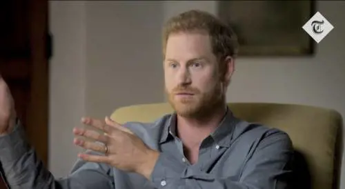 "Mi drogavo e bevevo...". La confessione choc del principe Harry