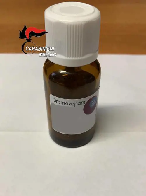 Drogata, stuprata, fotografata: l'orrore del manager sulla studentessa