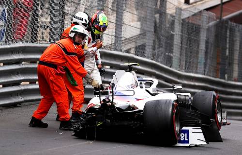 Paura per Mick Schumacher: doppio botto a Monaco